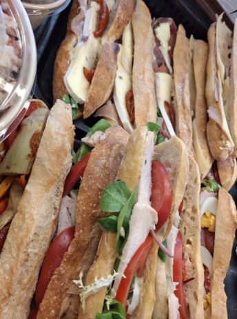 🥪🌞 Nos Sandwichs et Snacks Frais pour un Été Sur le Pouce 🌞🥪