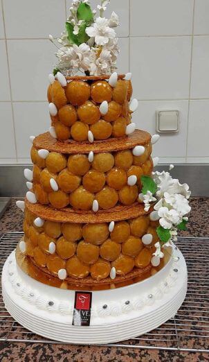 🎂✨ Sublimez vos Événements avec nos Pièces Montées Artisanales ✨🎂